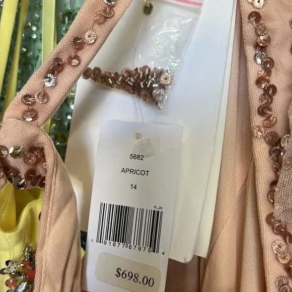 Mac Duggal 5682 NWT Sequined Flutter Cap Sleeve Cut Out A Line Gown